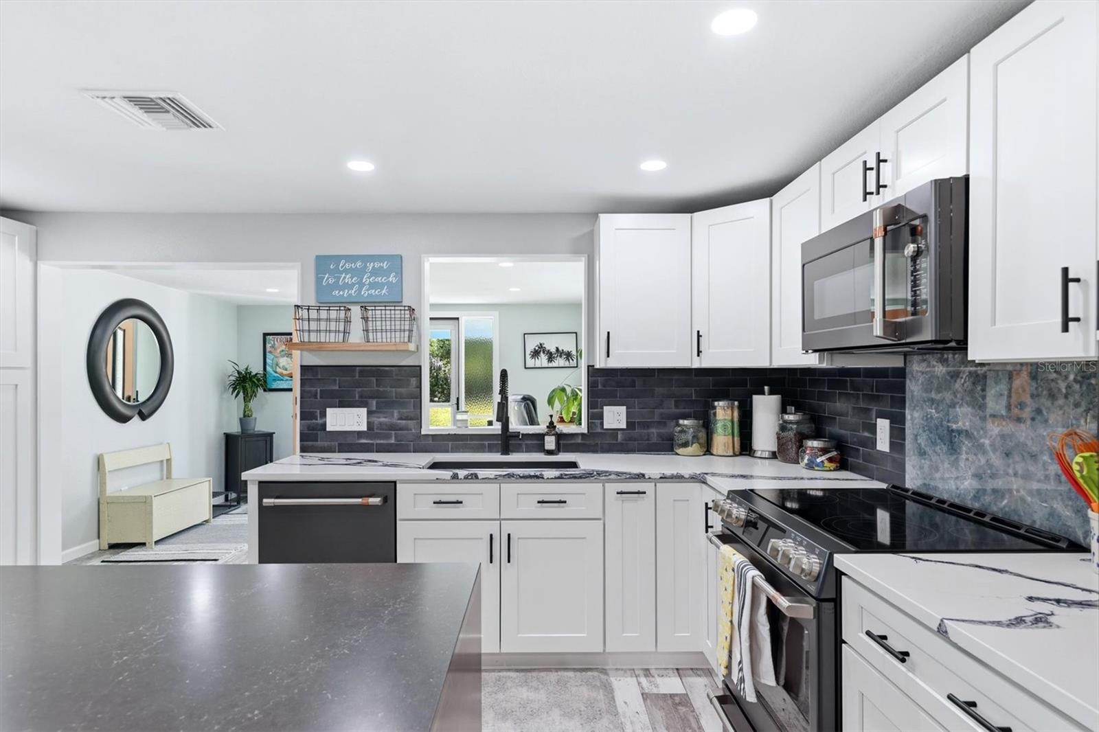 SHADY OAKS - Residential