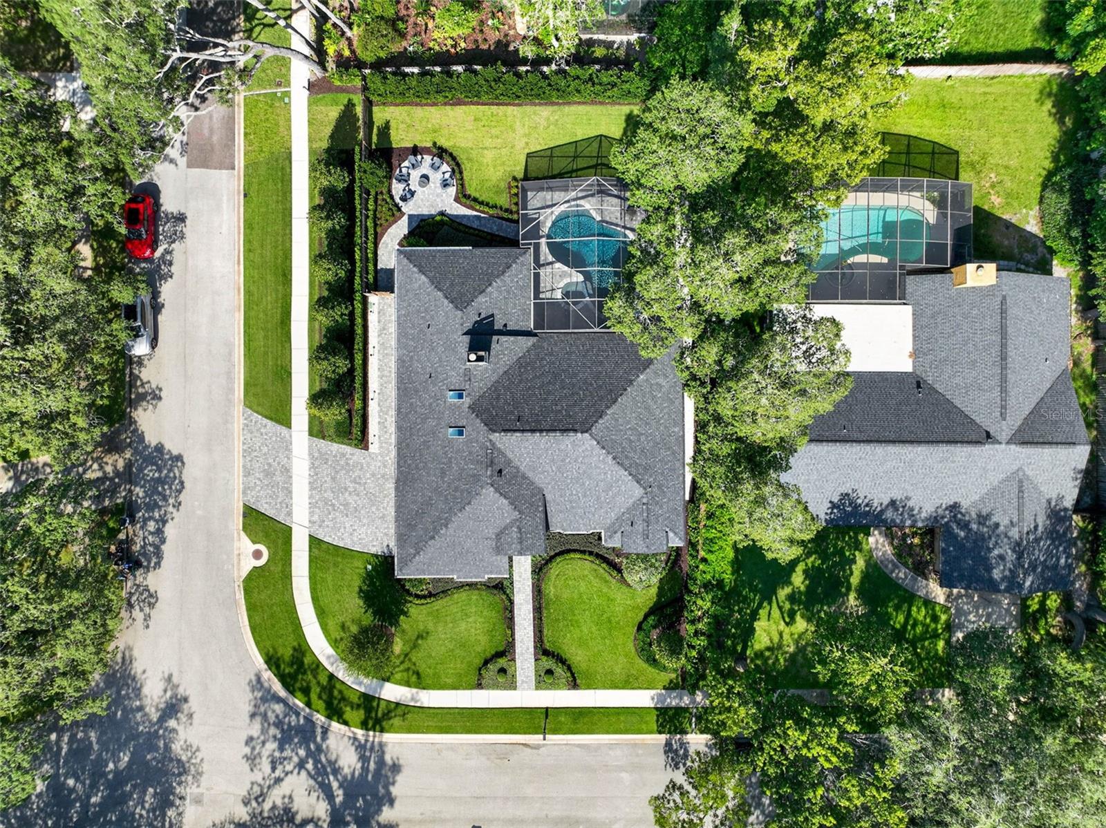 1054 WHISPERING COVE