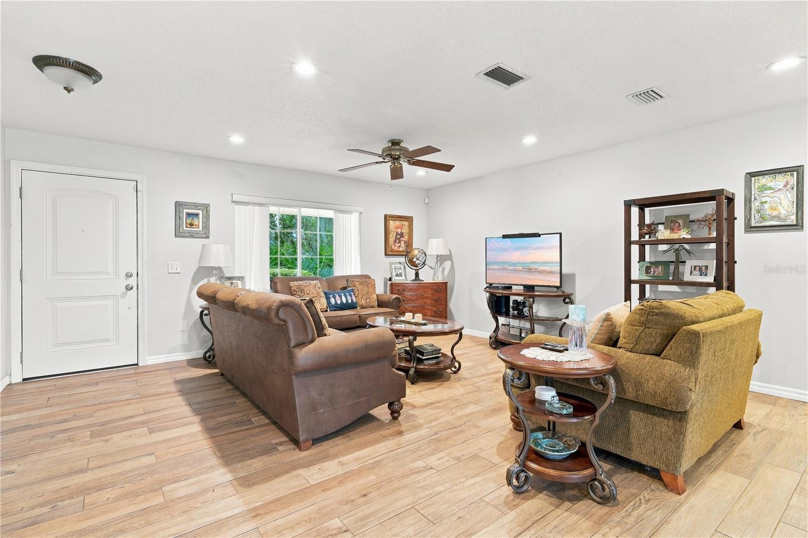 840 STRATTON STREET - Photo 3