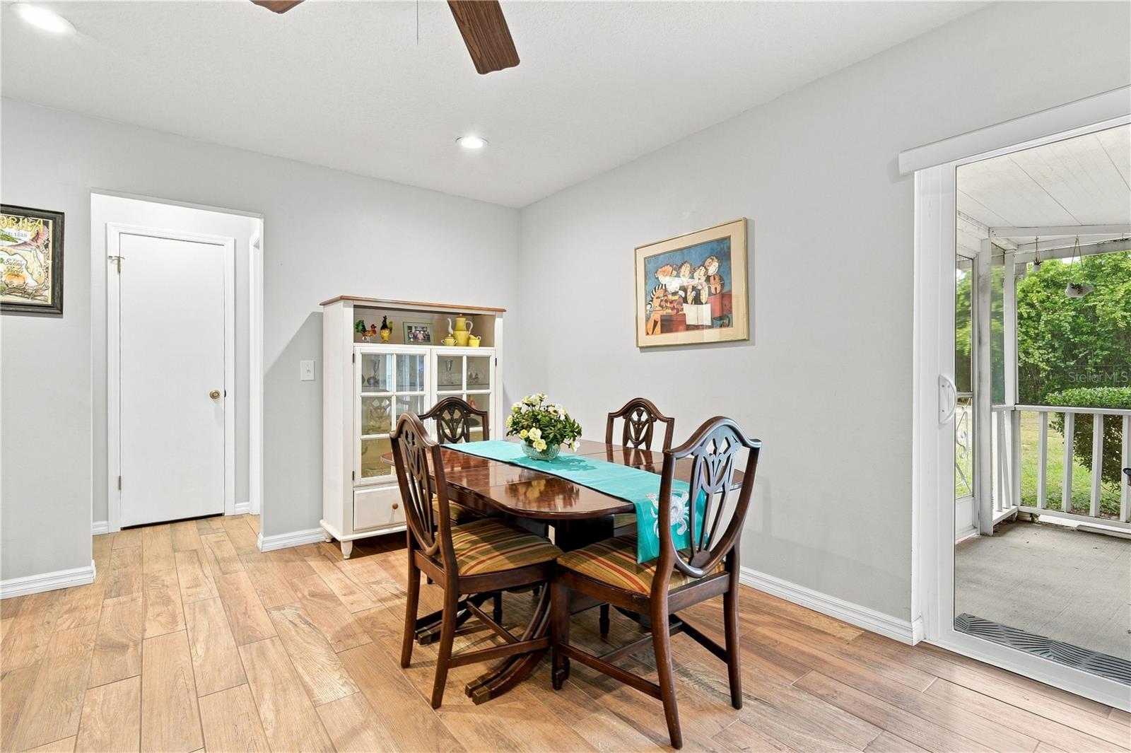 840 STRATTON STREET - Photo 4
