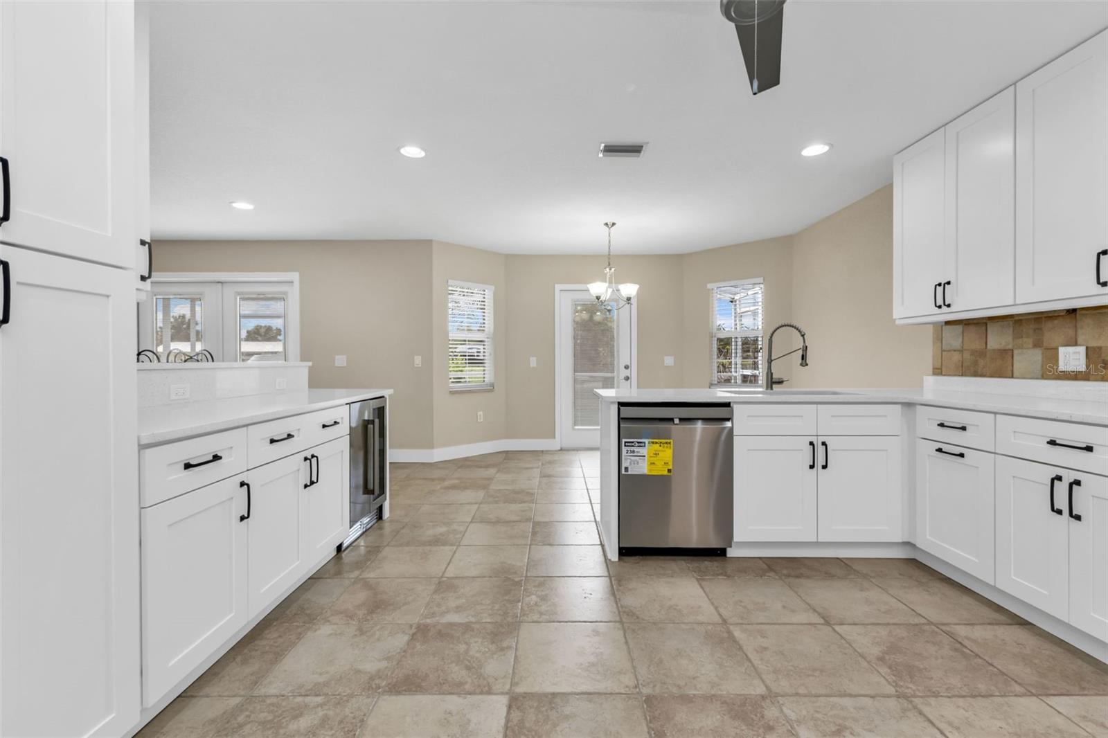 PALM SHORES - Residential