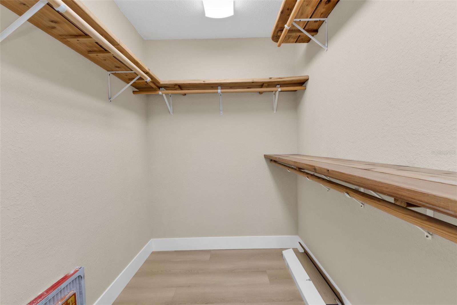 PALM SHORES - Residential