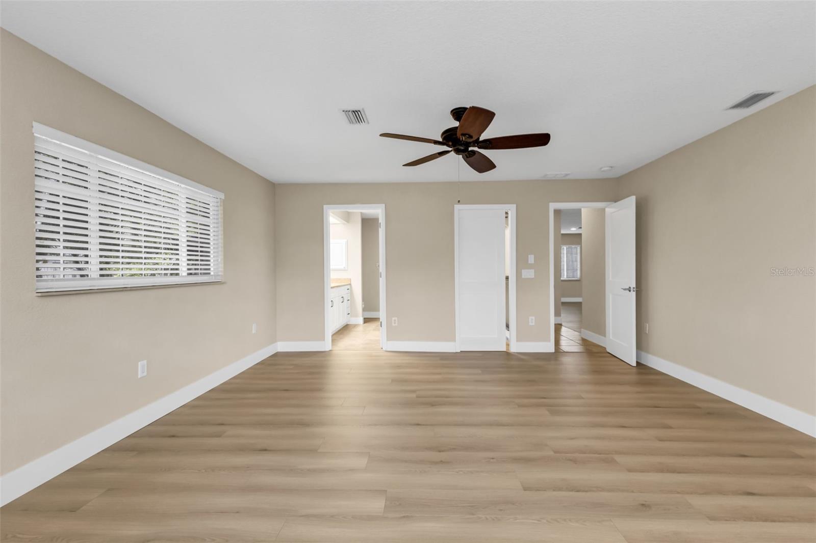 PALM SHORES - Residential