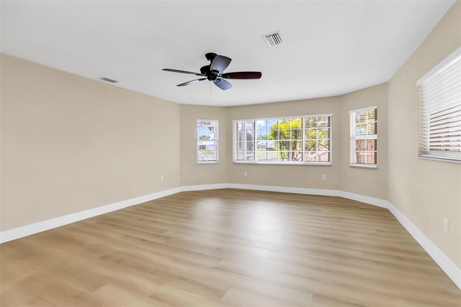 PALM SHORES - Residential