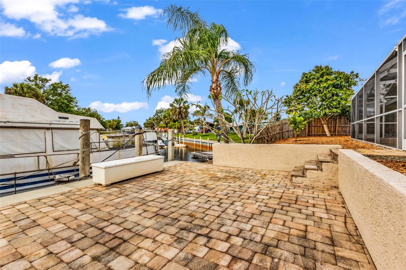 PALM SHORES - Residential