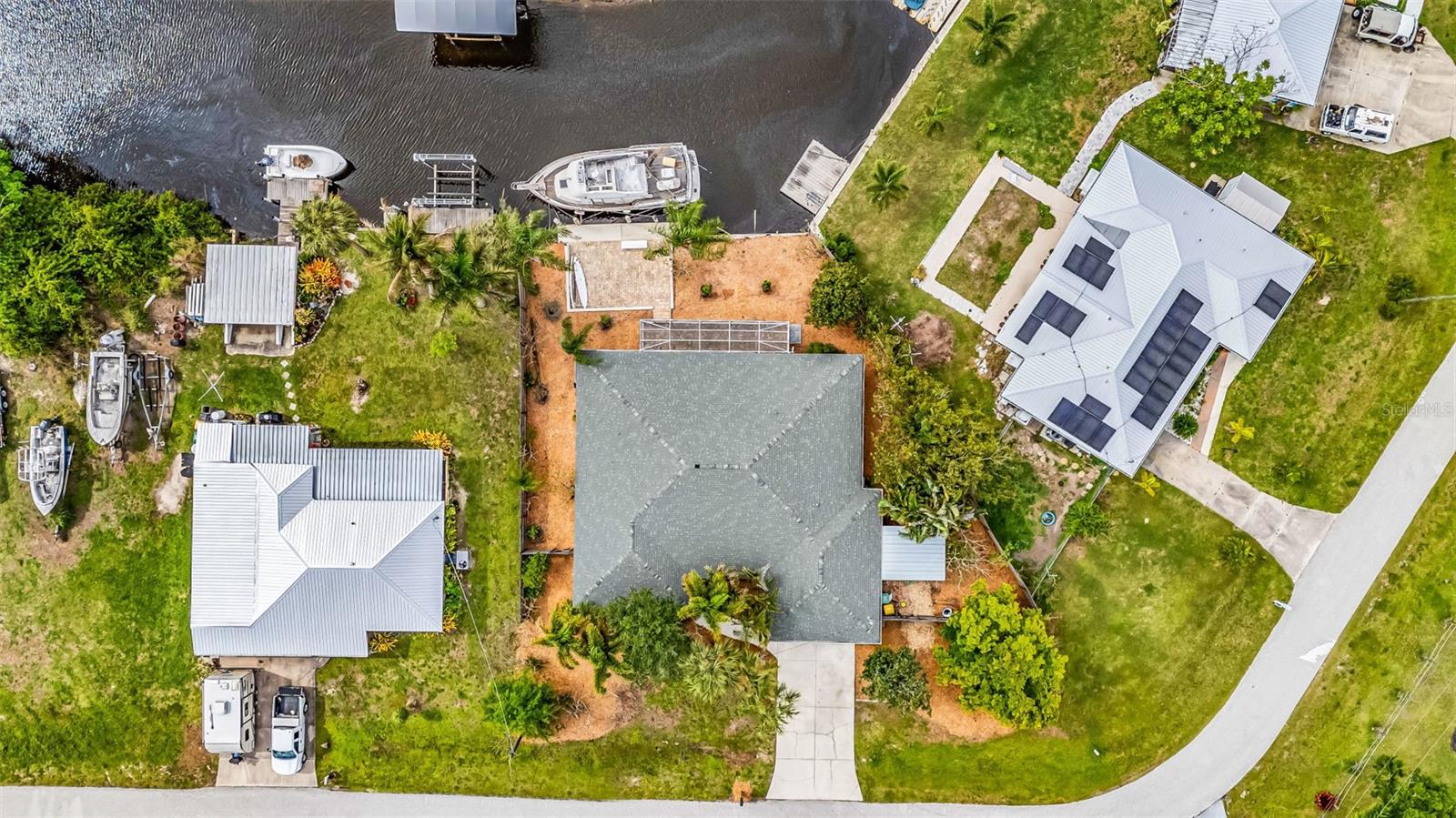 PALM SHORES - Residential