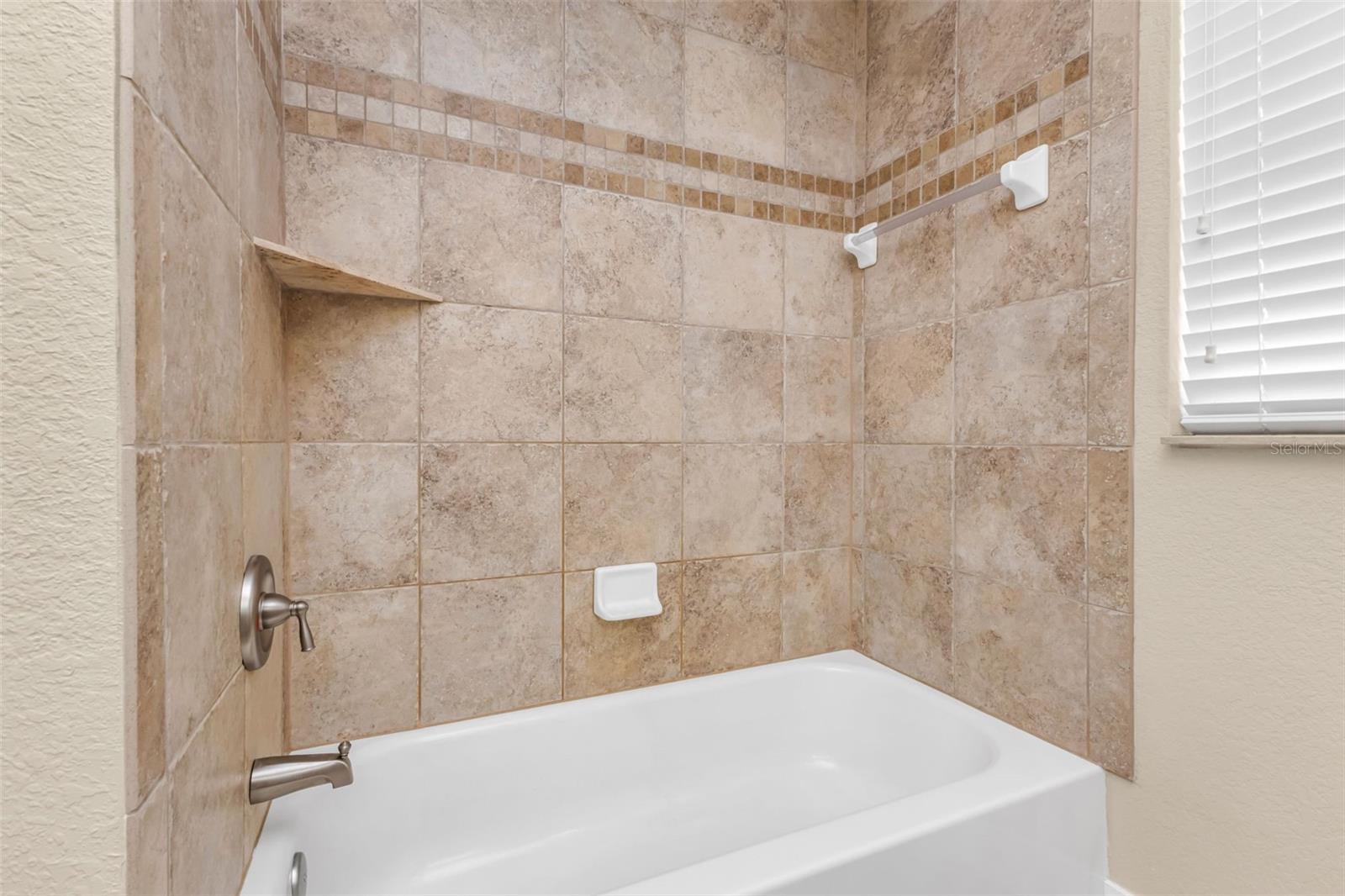 PALM SHORES - Residential