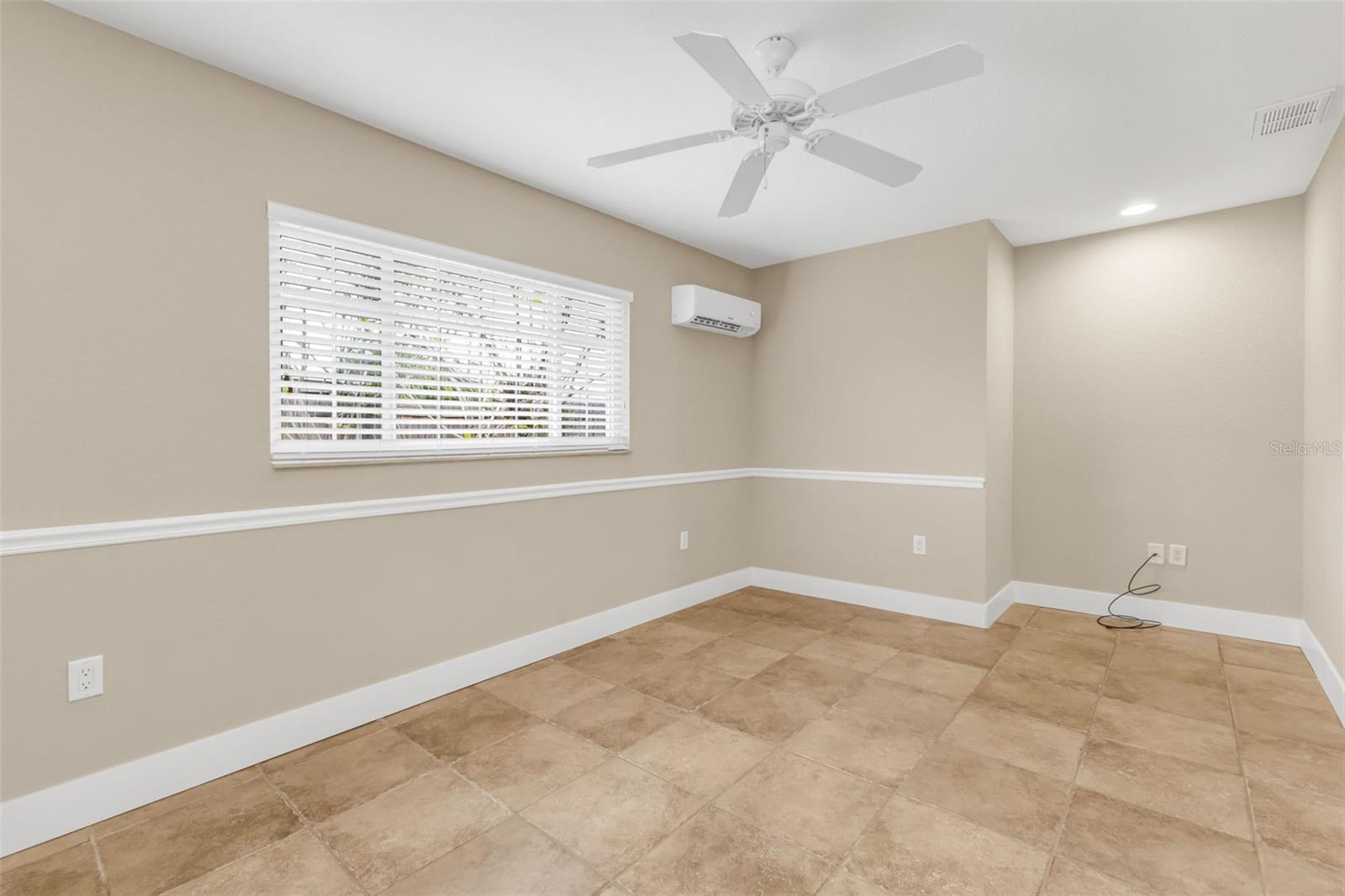 PALM SHORES - Residential