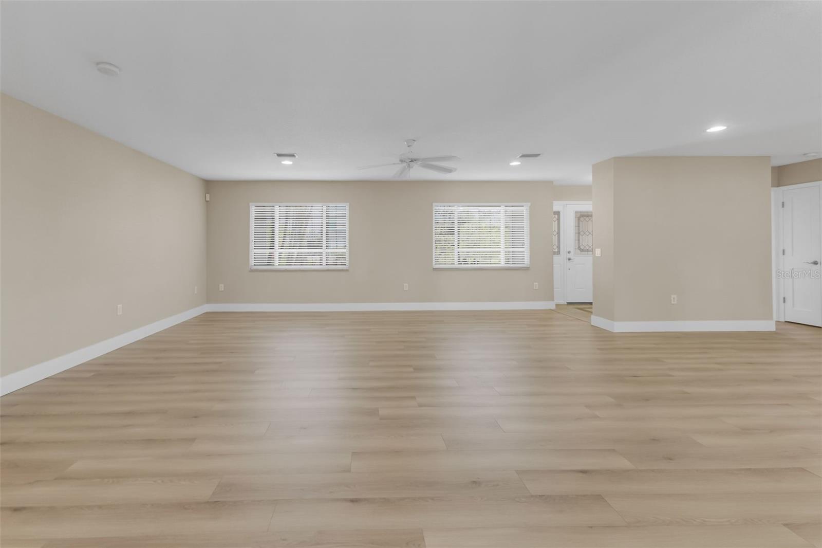 PALM SHORES - Residential