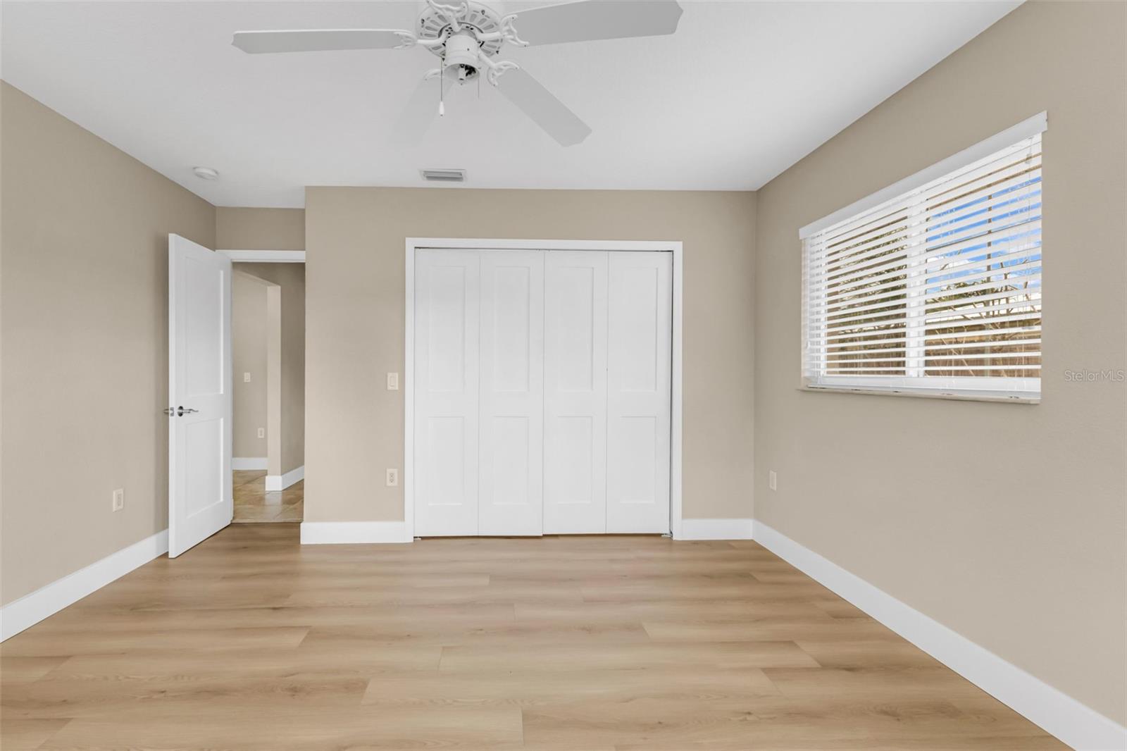 PALM SHORES - Residential