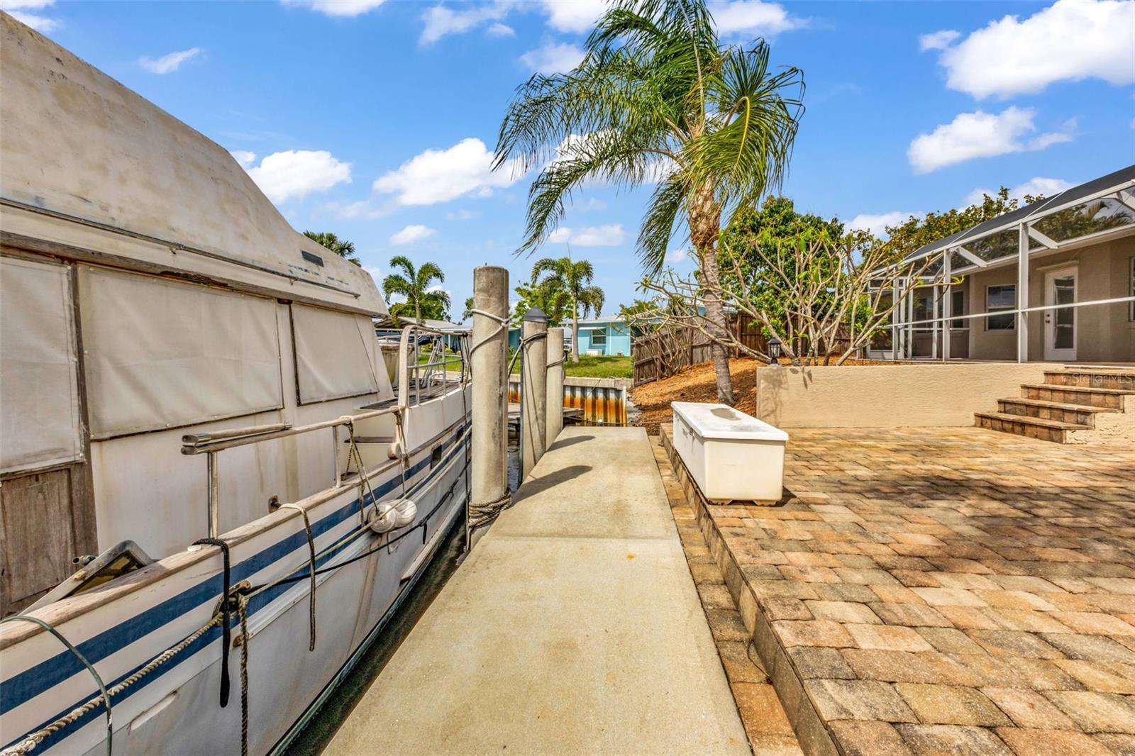 PALM SHORES - Residential