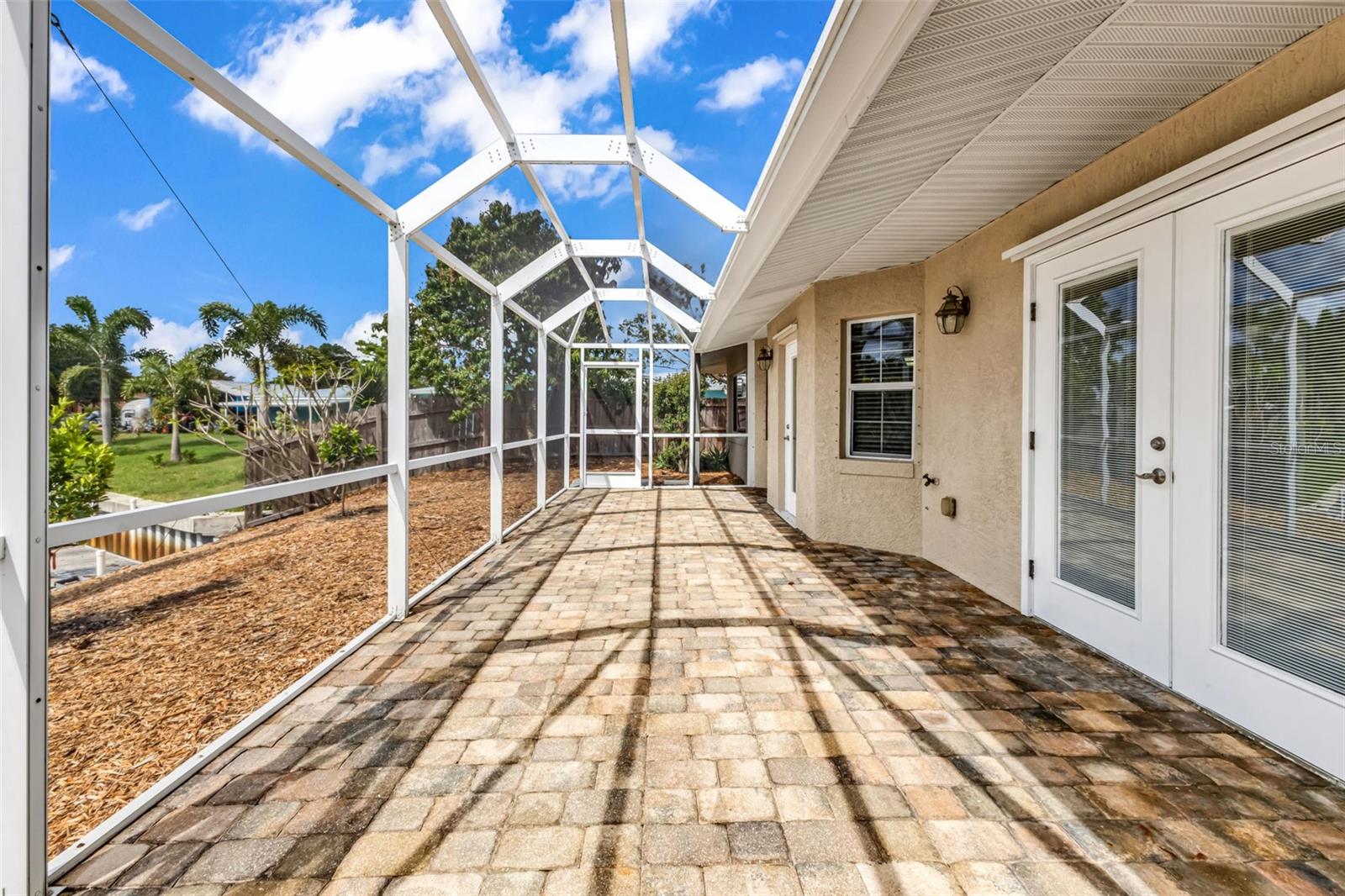 PALM SHORES - Residential