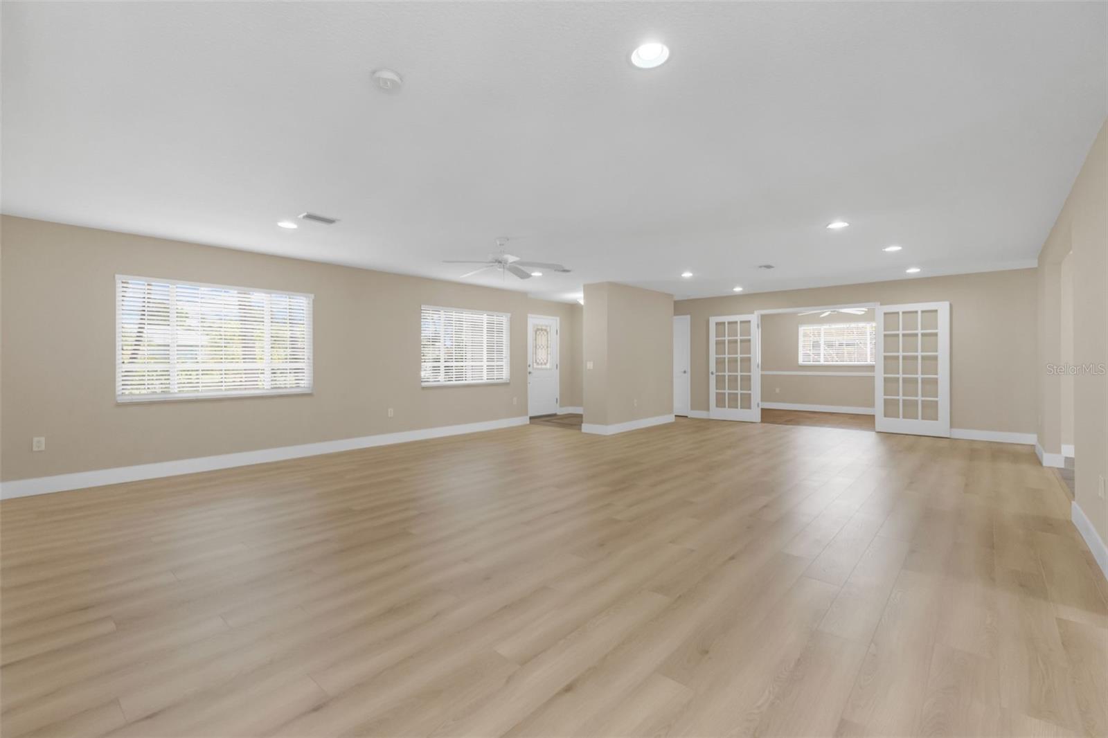 PALM SHORES - Residential