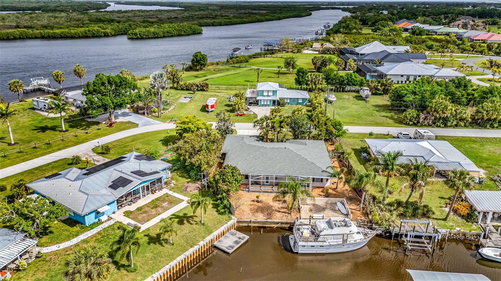 PALM SHORES - Residential