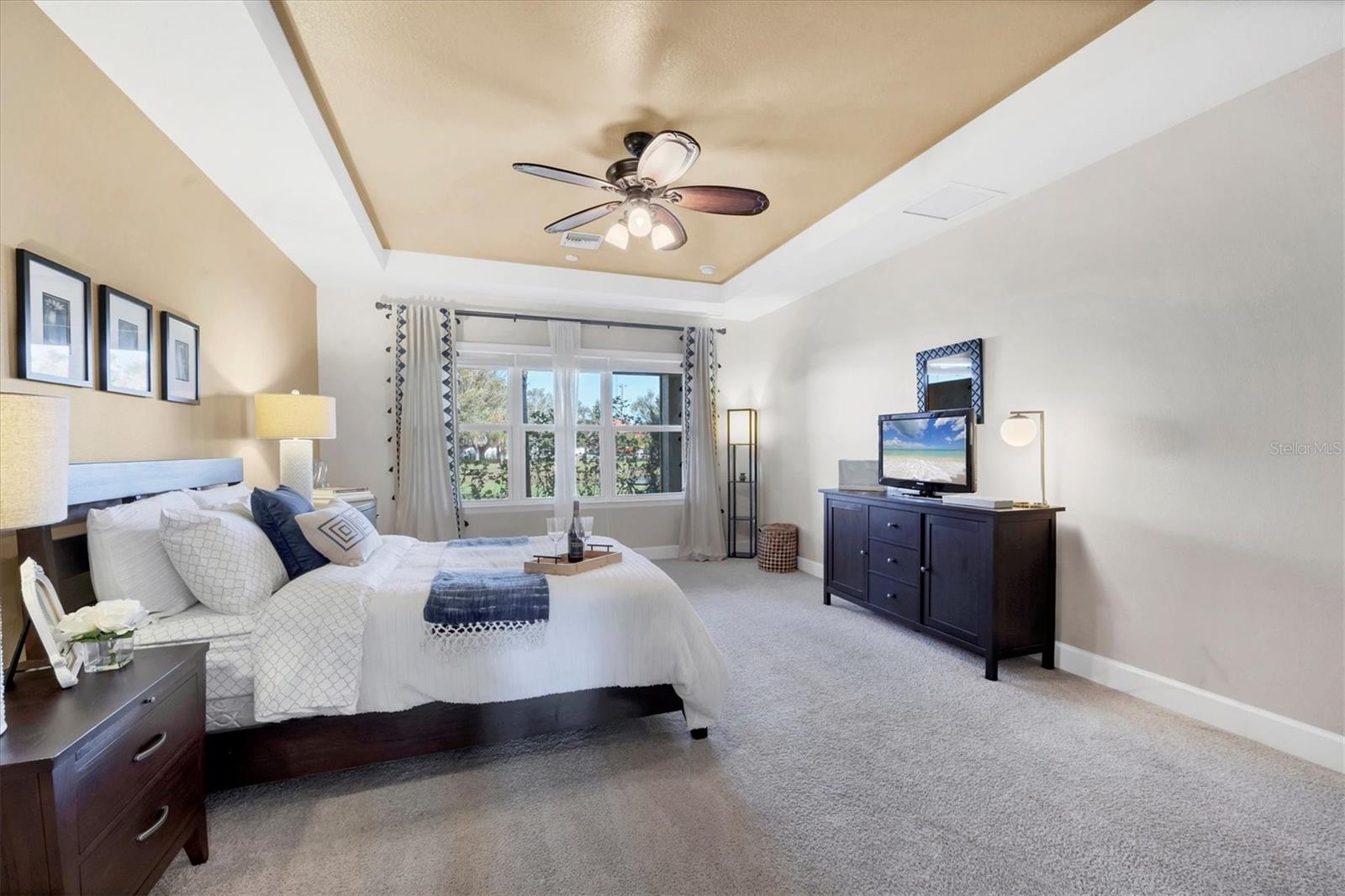 ARBOR LAKES ON PALMER RANCH - Residential