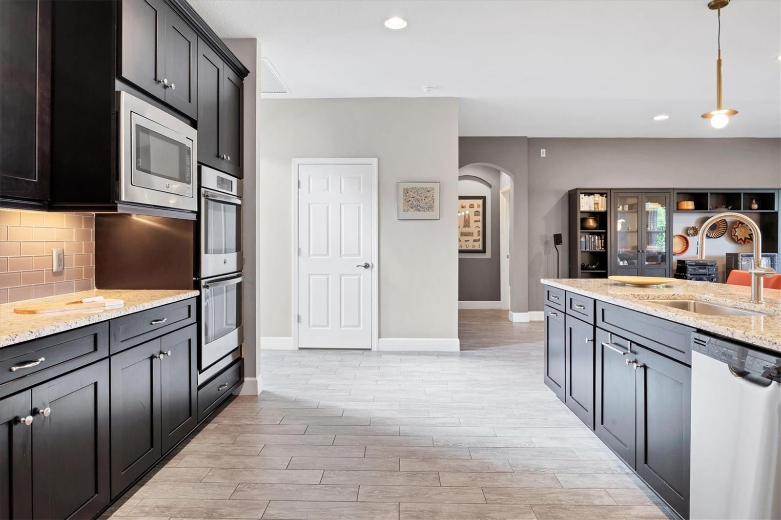 ARBOR LAKES ON PALMER RANCH - Residential