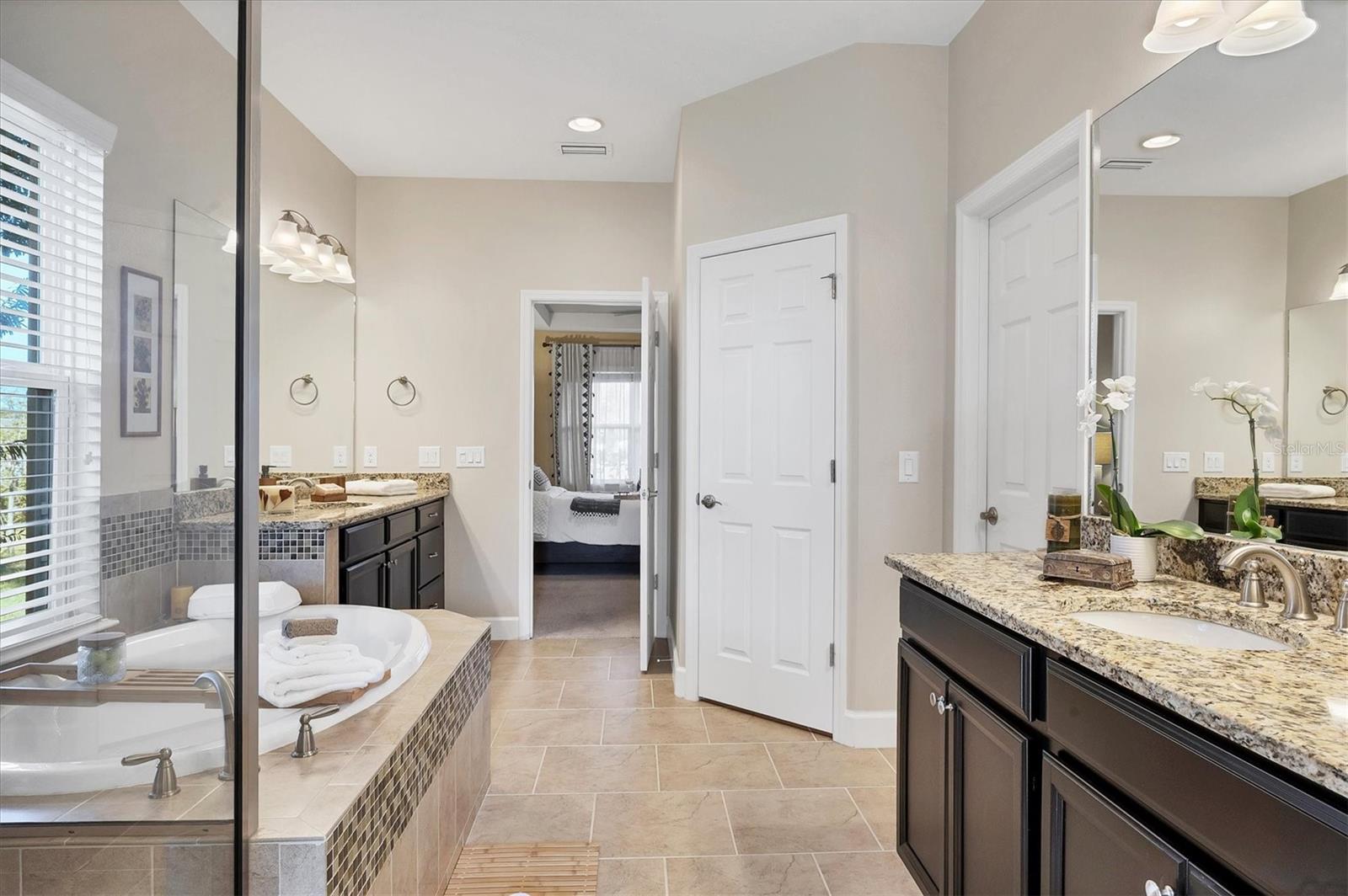 ARBOR LAKES ON PALMER RANCH - Residential