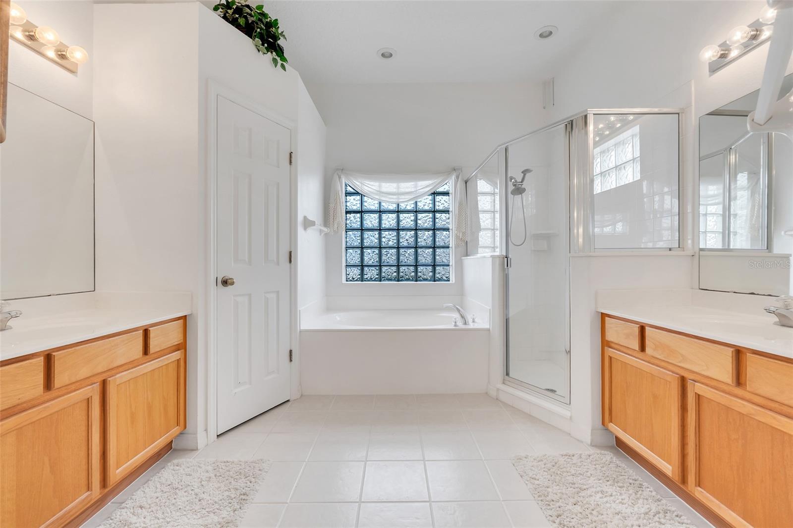 HAMPTON ESTATES - Residential