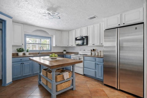 Tiny photo for 40945 Beach Road, Eustis, FL 32736 (MLS # O6396218)