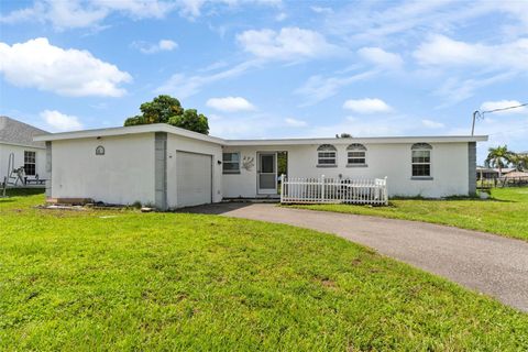 A home in PORT CHARLOTTE