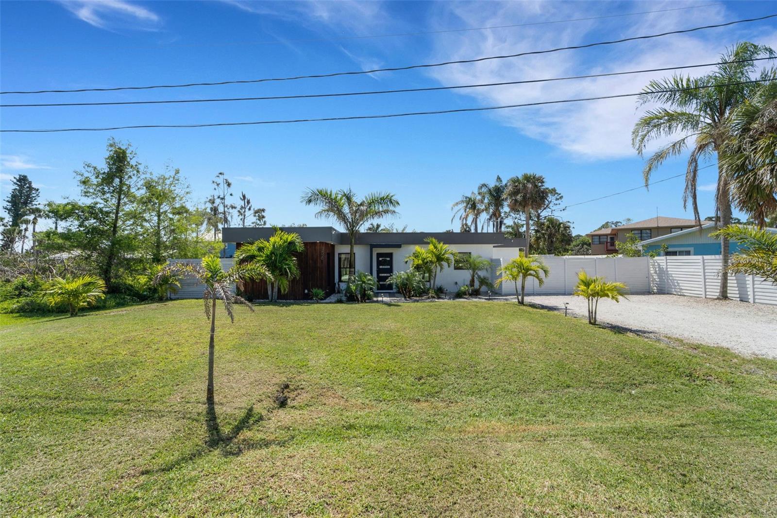 106 PLAYMORE DRIVE