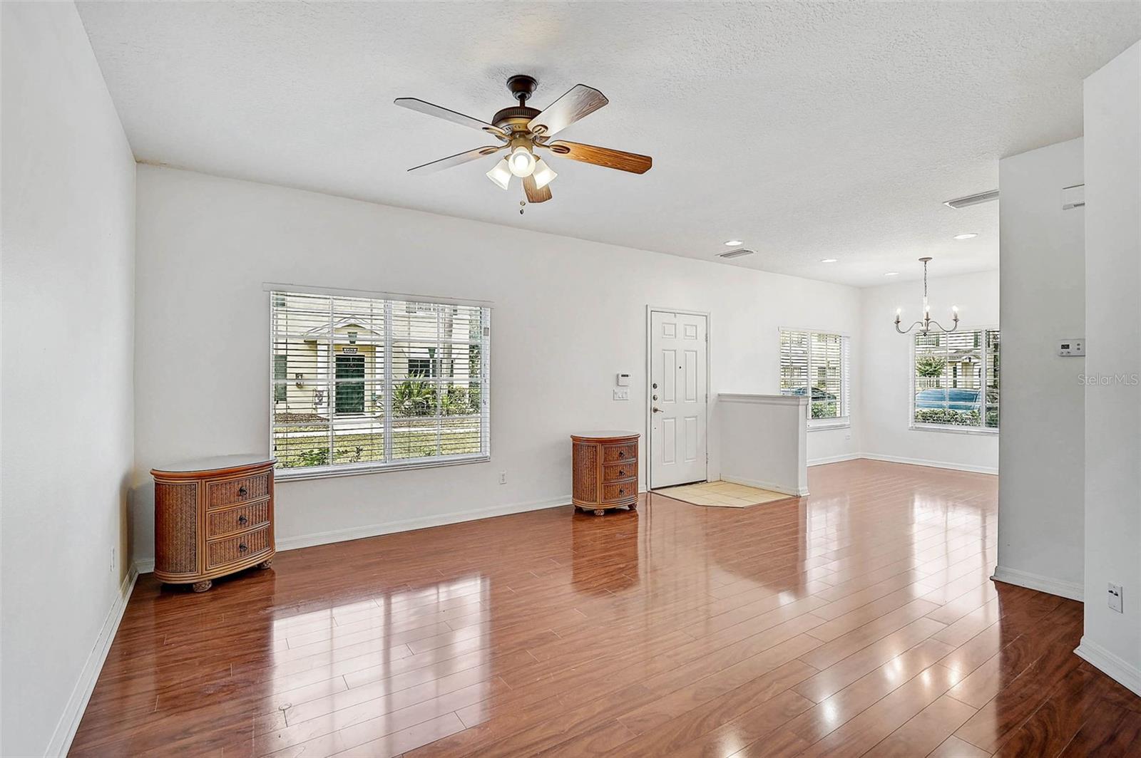 THE TWNHMS AT LIGHTHOUSE COVE IV - Residential