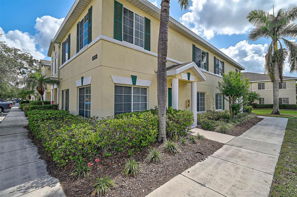Photo of 233 Cape Harbour Loop #107, Bradenton, FL 34212 (MLS # N6138921)
