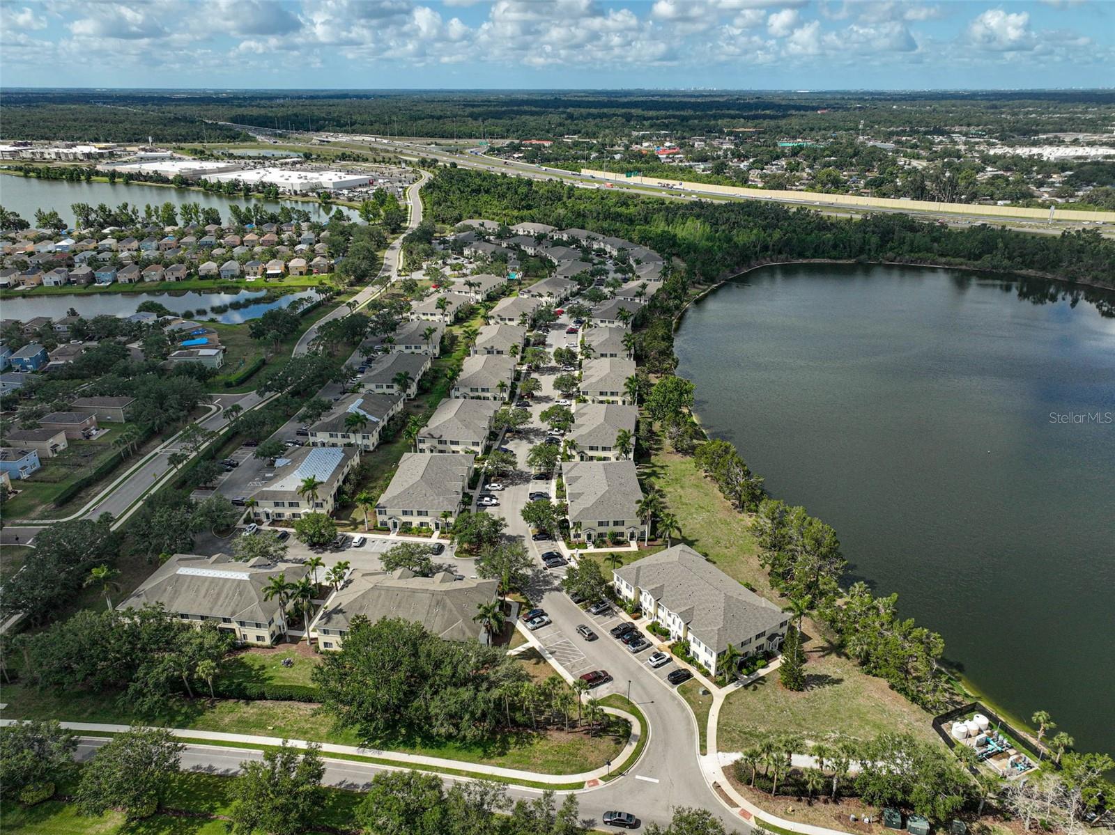 THE TWNHMS AT LIGHTHOUSE COVE IV - Residential