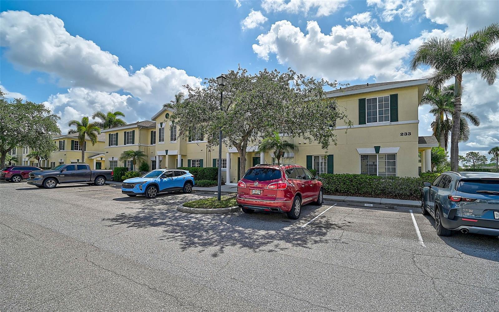 THE TWNHMS AT LIGHTHOUSE COVE IV - Residential