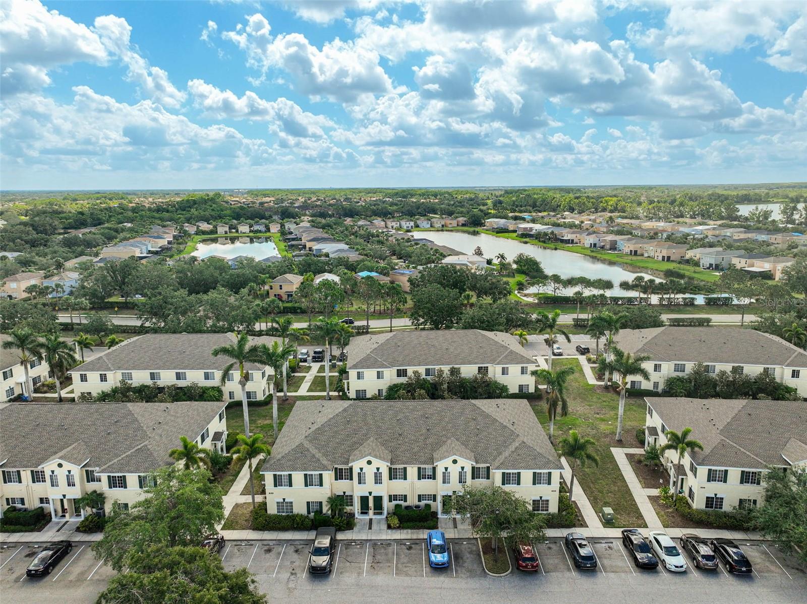 THE TWNHMS AT LIGHTHOUSE COVE IV - Residential