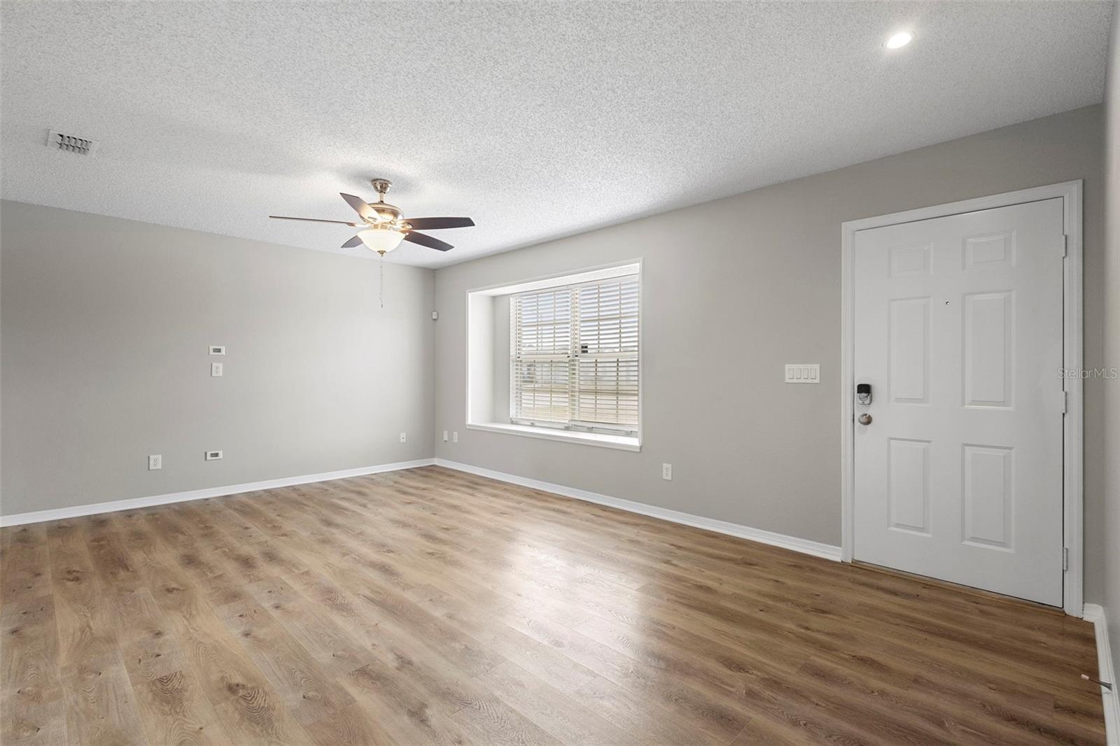 DELTONA LAKES UNIT 07 - Residential