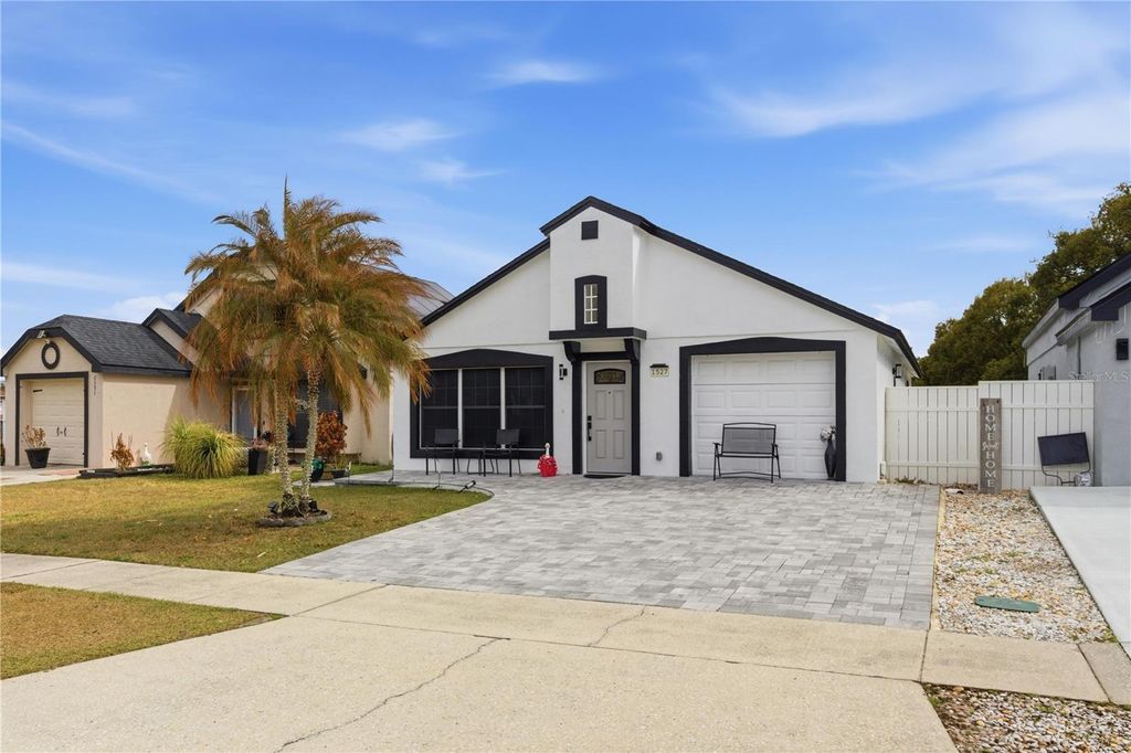 Photo of 1527 Brookebridge Drive, Orlando, FL 32825 (MLS # O6382964)