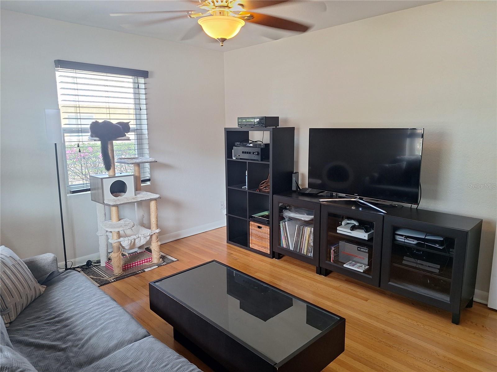 SKYCREST - Residential