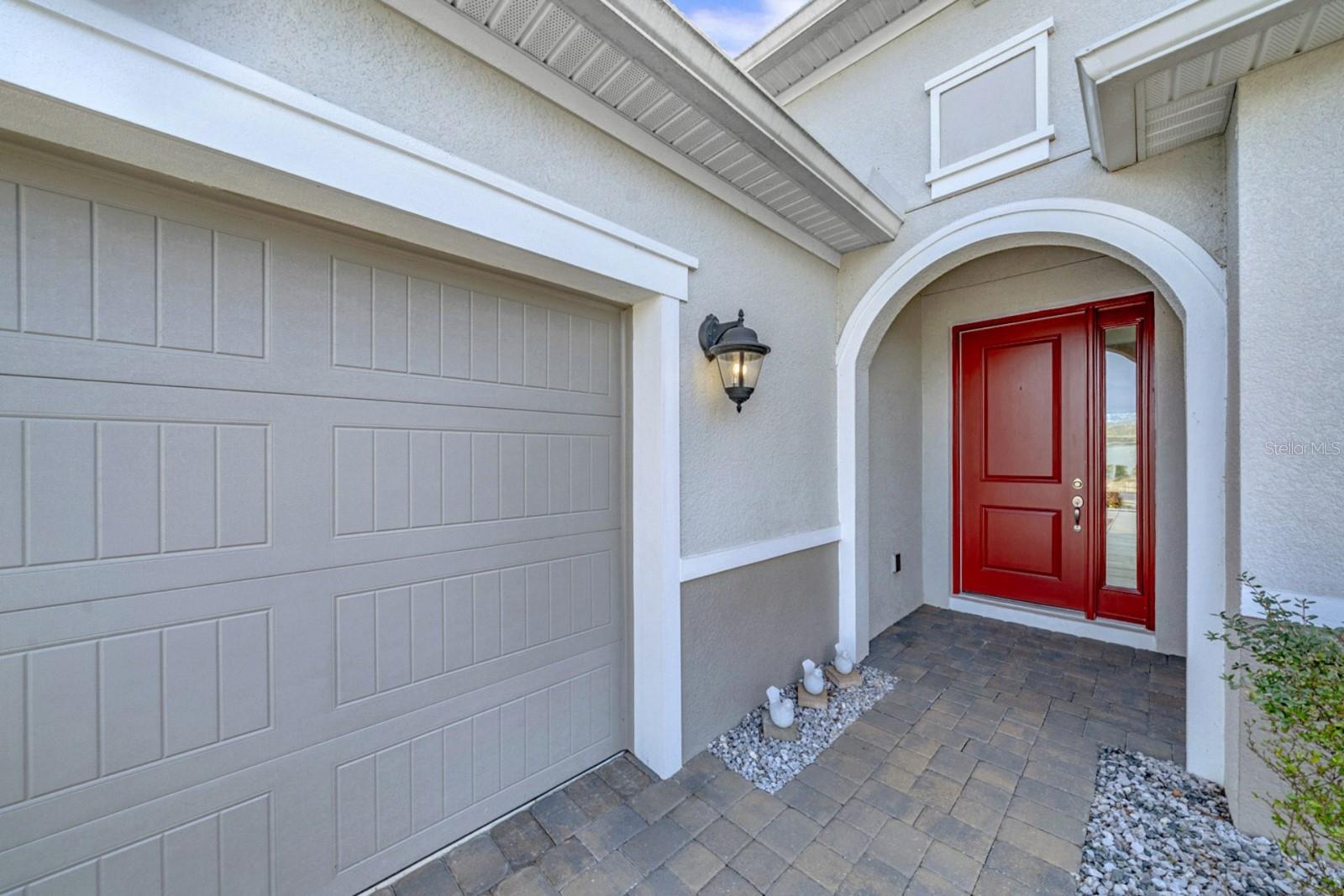 1038 VICTORIA HILLS DRIVE S