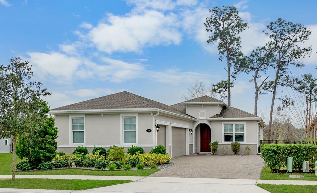 Photo of 1038 Victoria Hills Drive S, Deland, FL 32724 (MLS # V4947226)