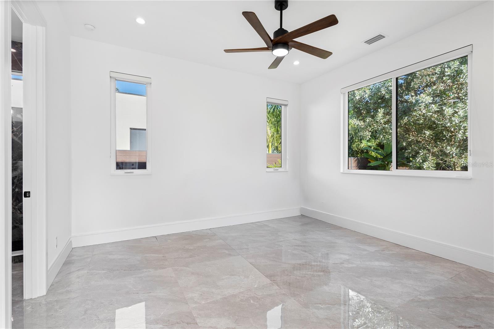 SHORELINE - Residential