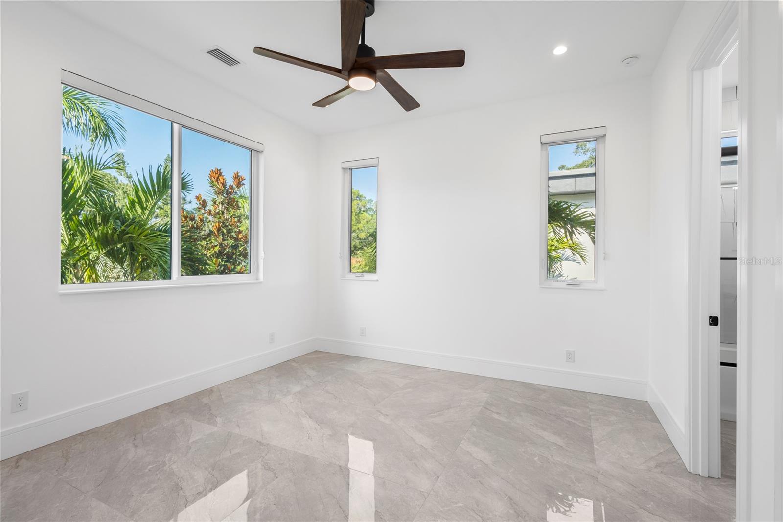 SHORELINE - Residential