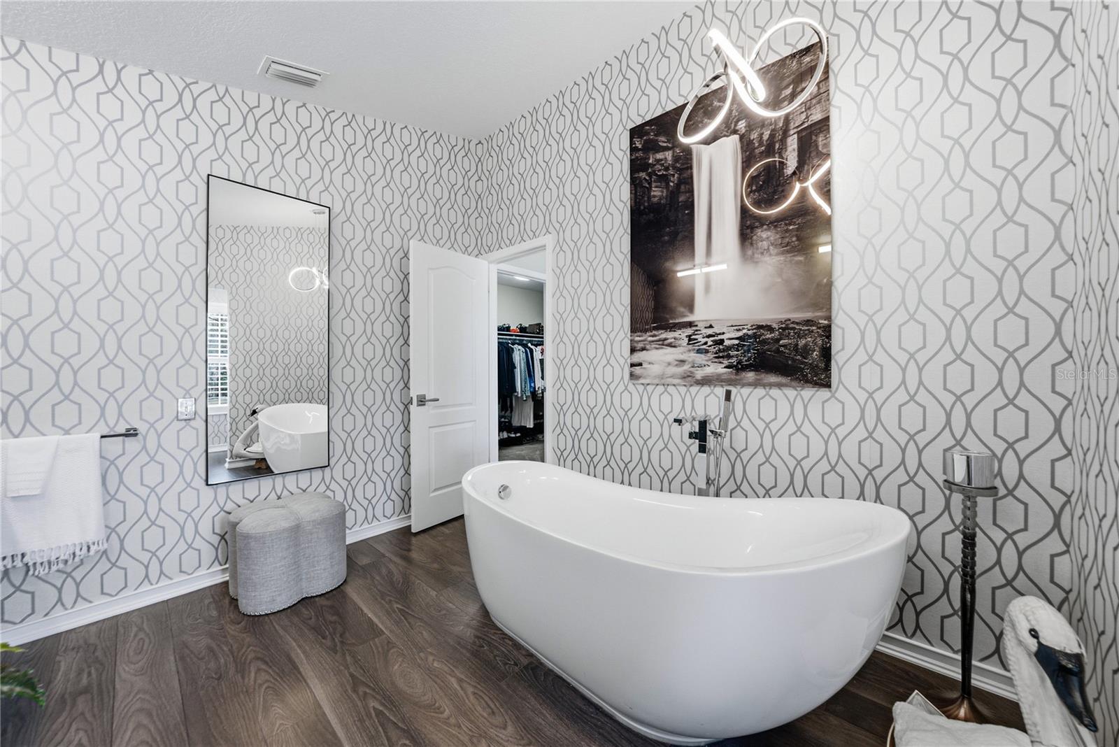 HUNTERS GREEN - Residential