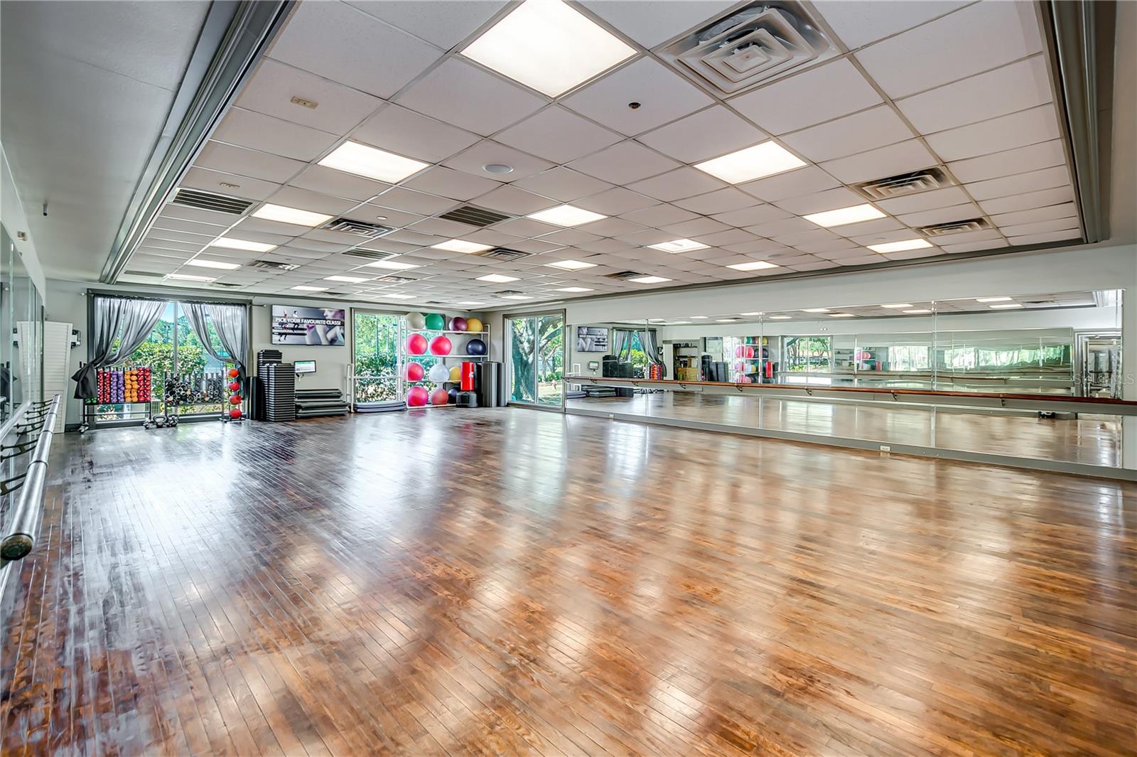 HUNTERS GREEN - Residential