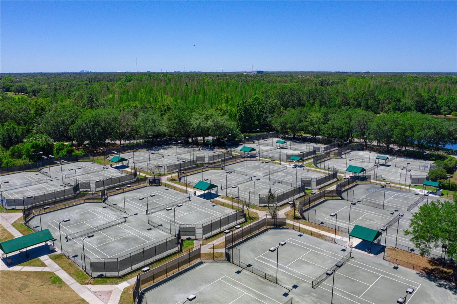 HUNTERS GREEN - Residential