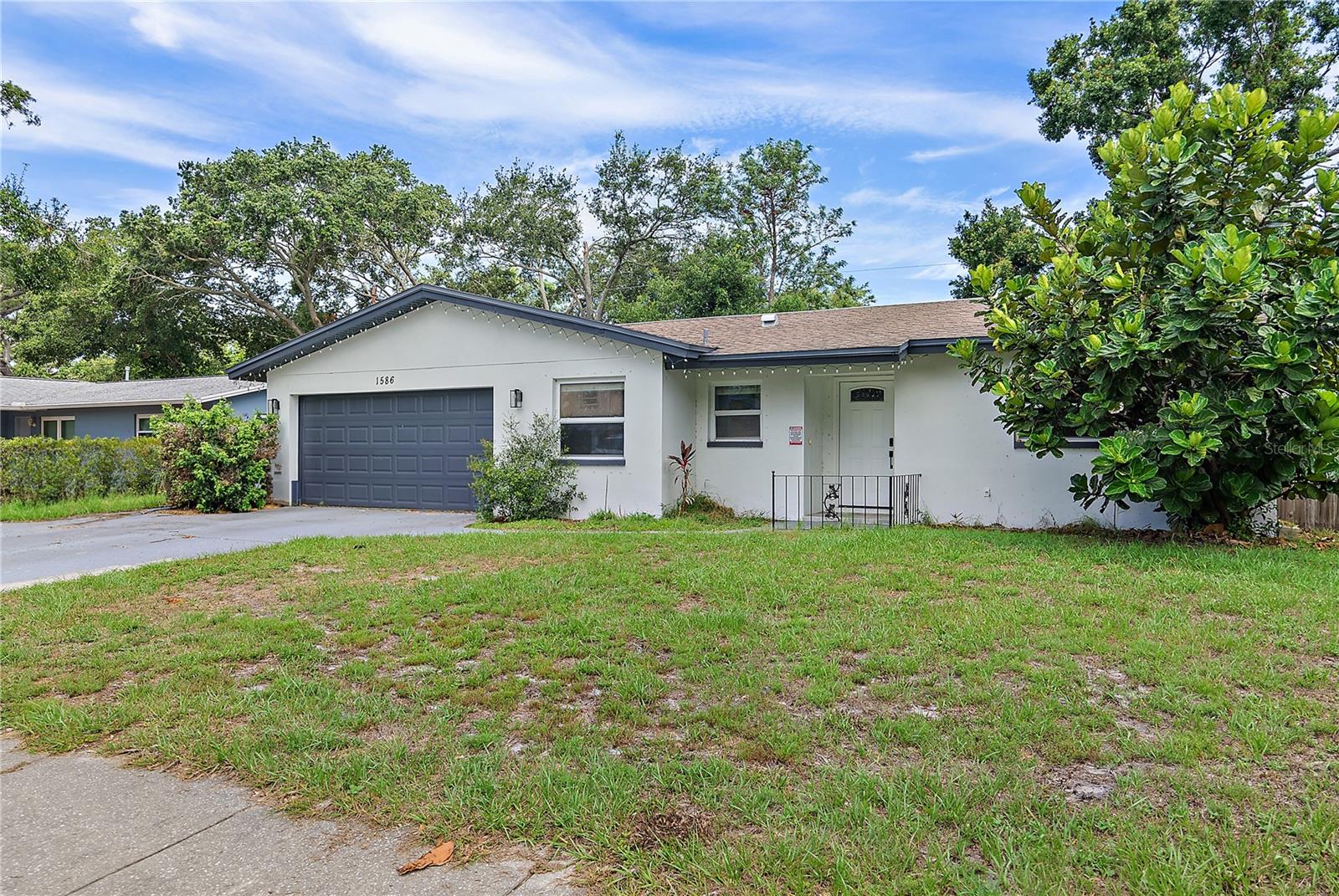 1586 LINWOOD DRIVE