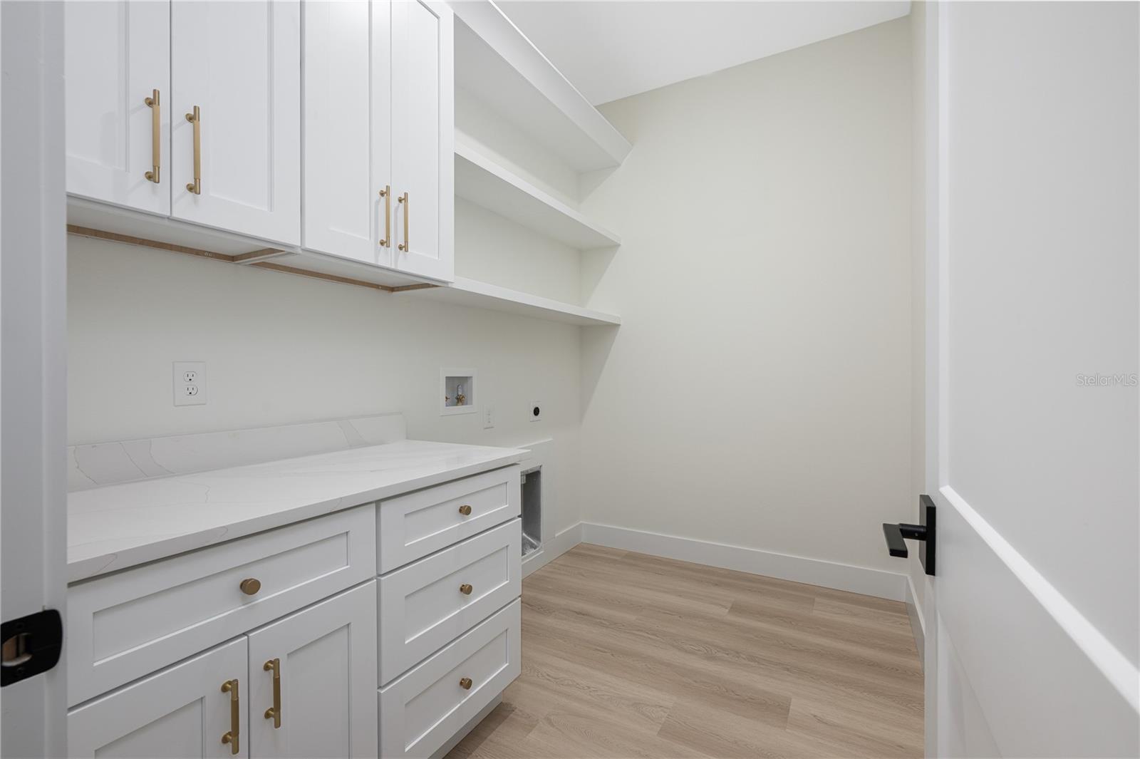 ROYAL TRAILS UNIT 01 - Residential