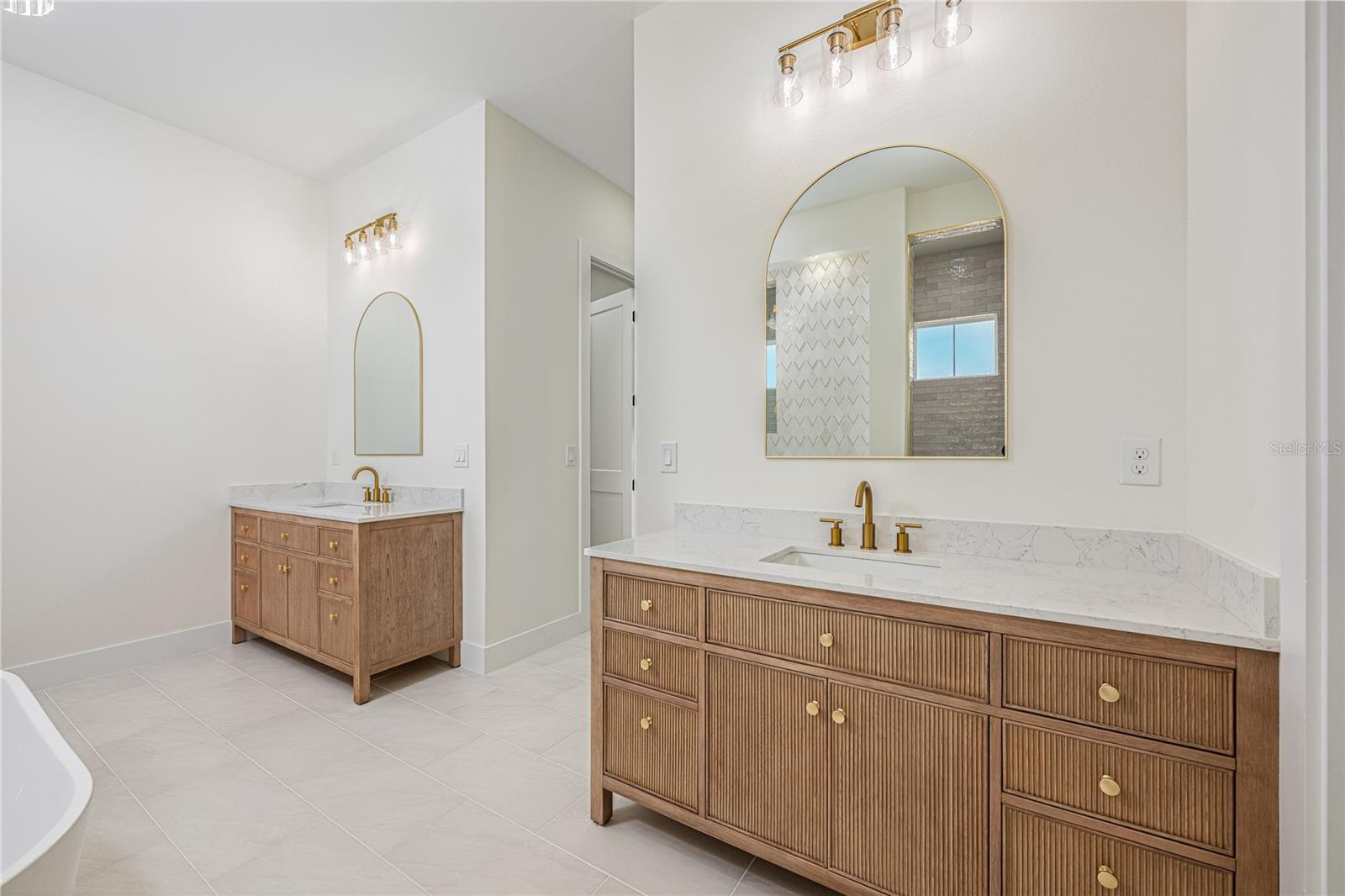 ROYAL TRAILS UNIT 01 - Residential