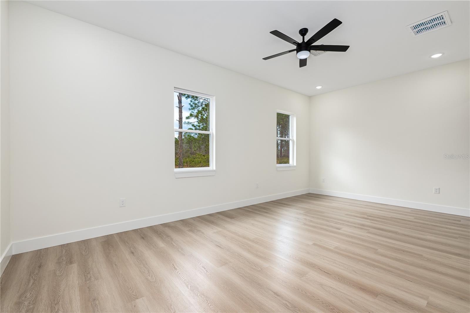 ROYAL TRAILS UNIT 01 - Residential