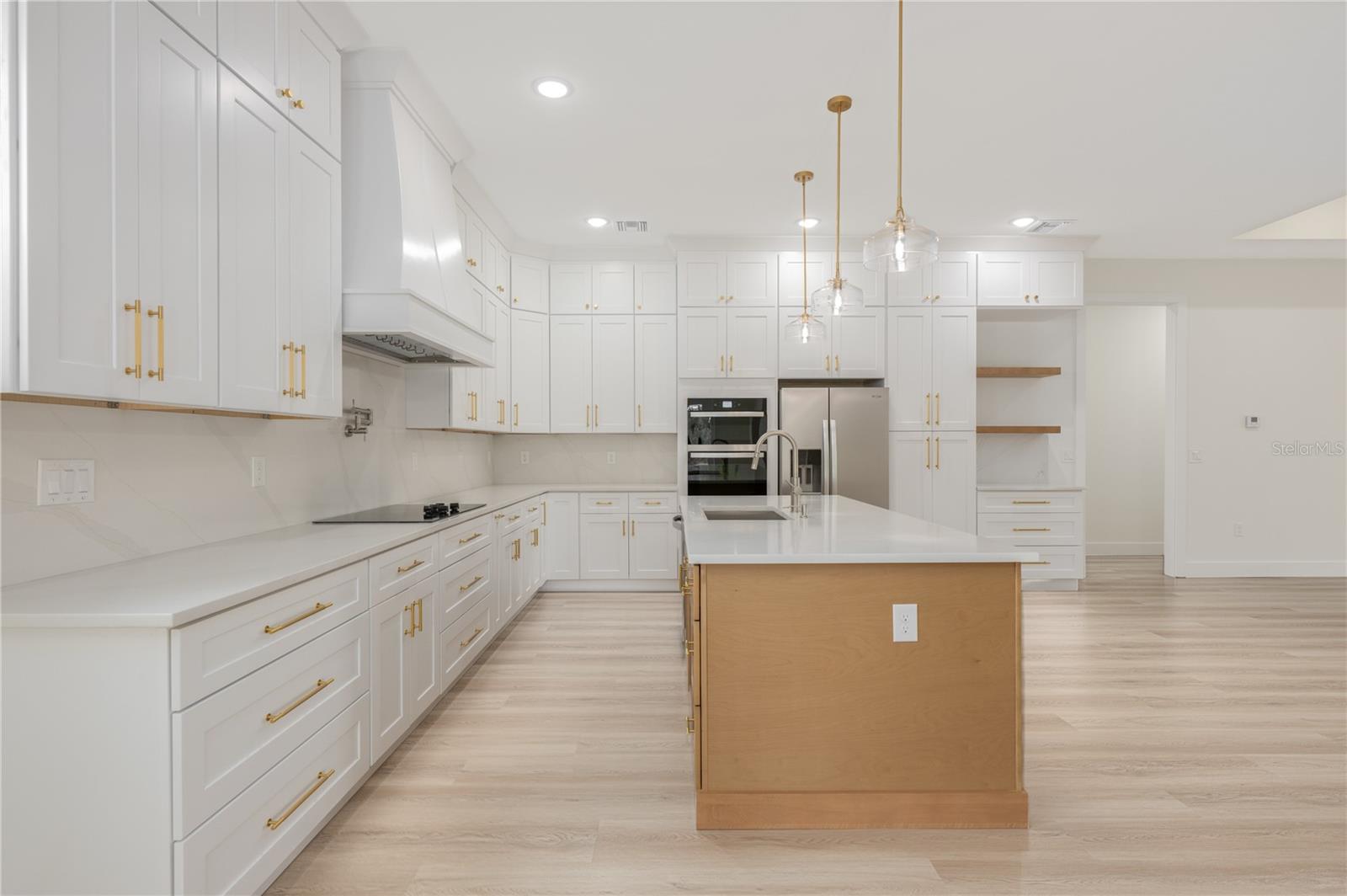 ROYAL TRAILS UNIT 01 - Residential