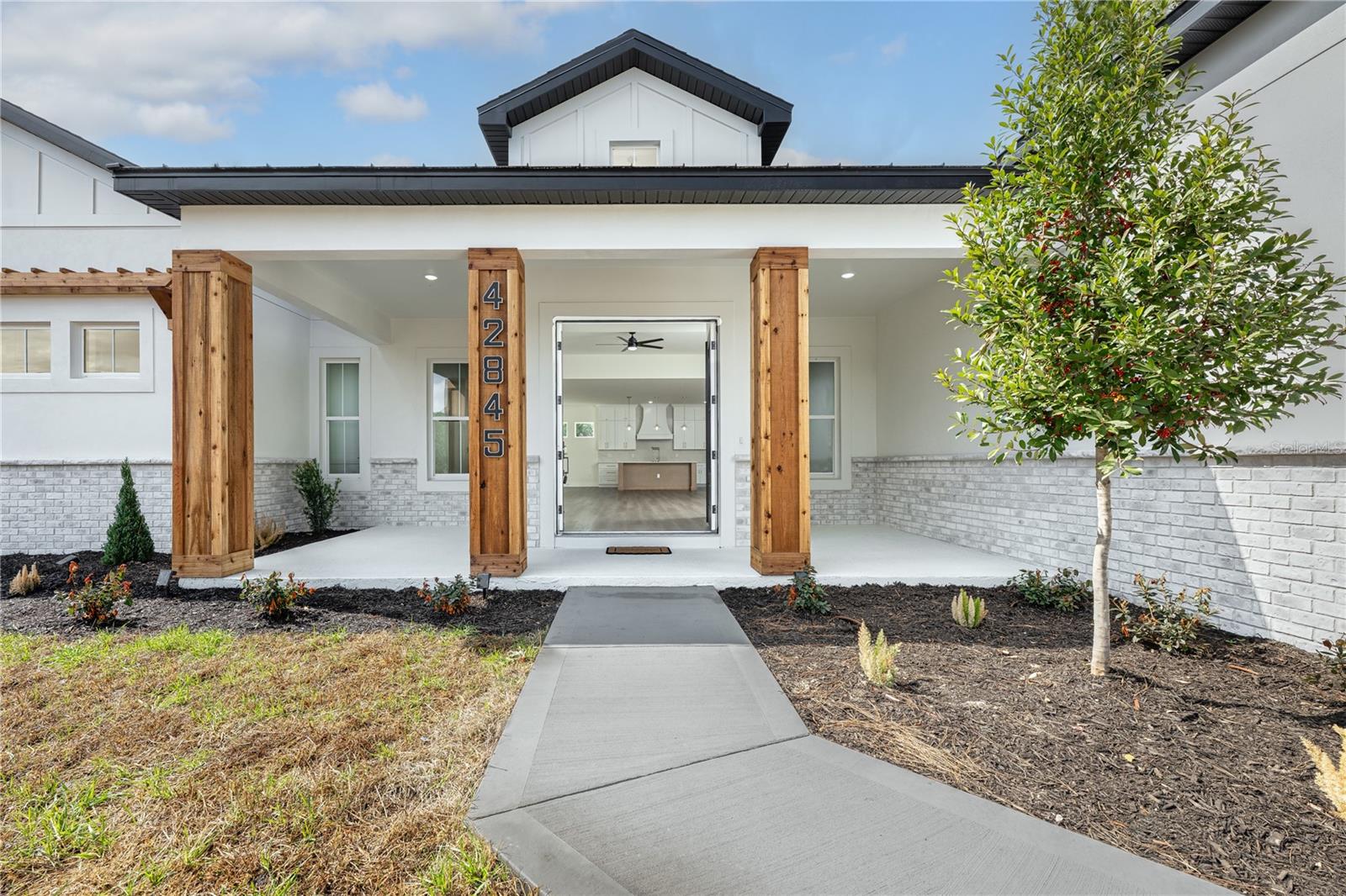 ROYAL TRAILS UNIT 01 - Residential