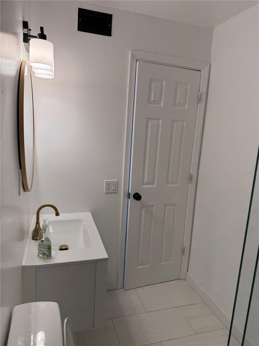 HIDDEN LAKE VILLAGE - Residential