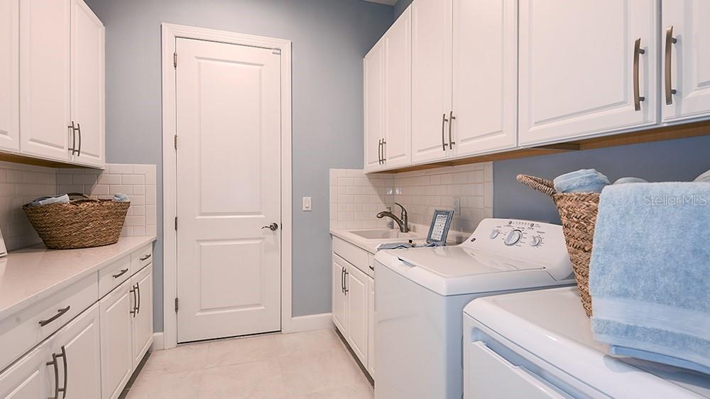 AZARIO ESPLANADE - Residential