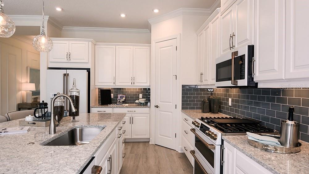 AZARIO ESPLANADE - Residential