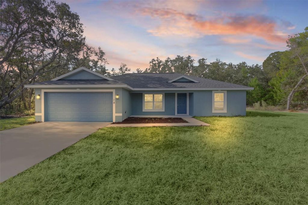 Photo of 18 Fisher Terrace Way, Ocklawaha, FL 32179 (MLS # G5103082)